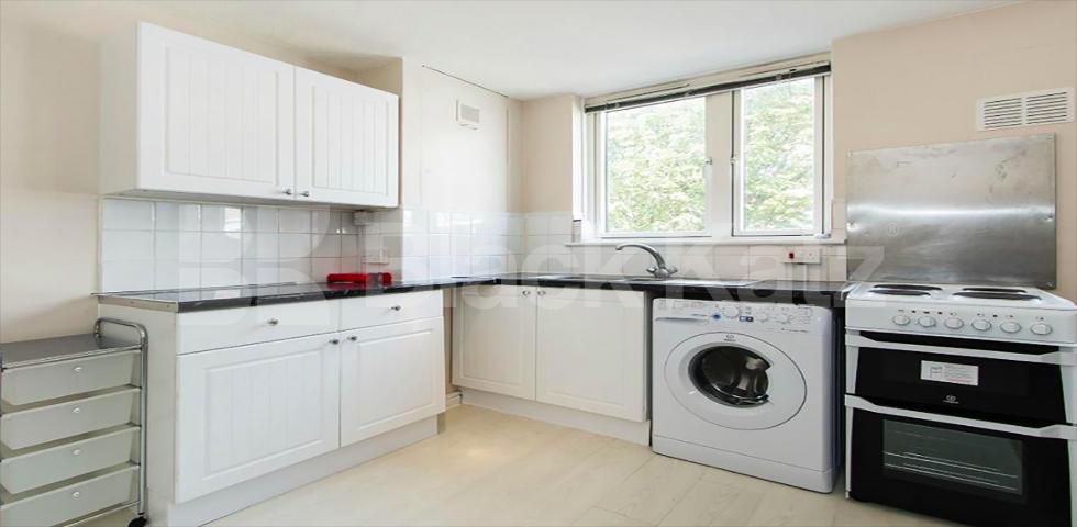 			LET , 4 Bedroom, 1 bath, 1 reception Apartment			 Amina Way, London Bridge/Bermondsey Borders